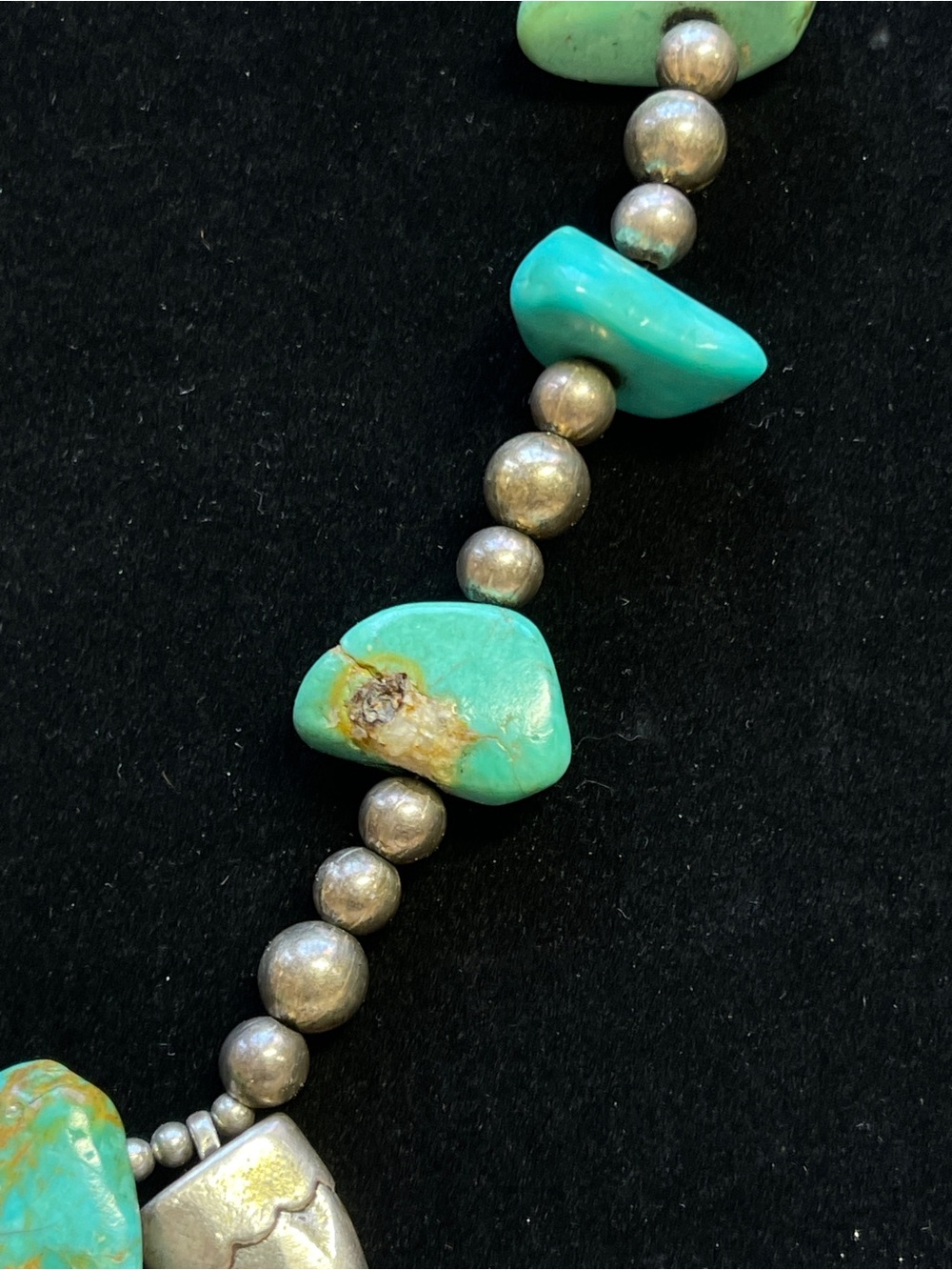 Vintage Mid 20c Native American Handmade Turquoise Naja & Navajo Pearl Necklace - Picture 3 of 10